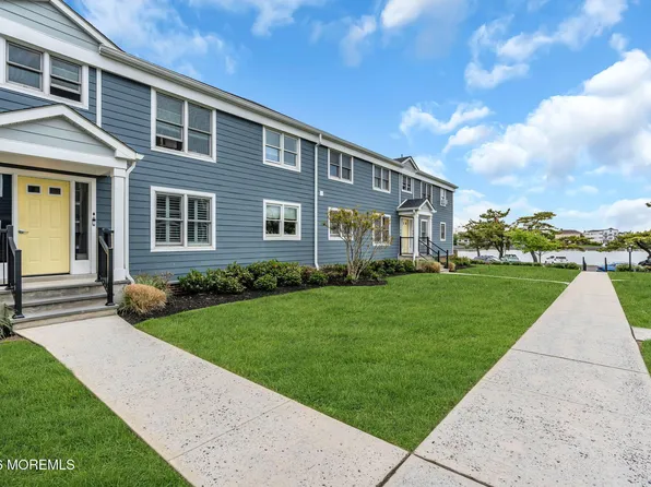 302 Deal Lake Drive #24, Asbury Park, NJ 07712