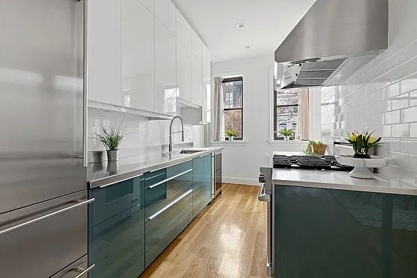 Sold by Compass | media 4