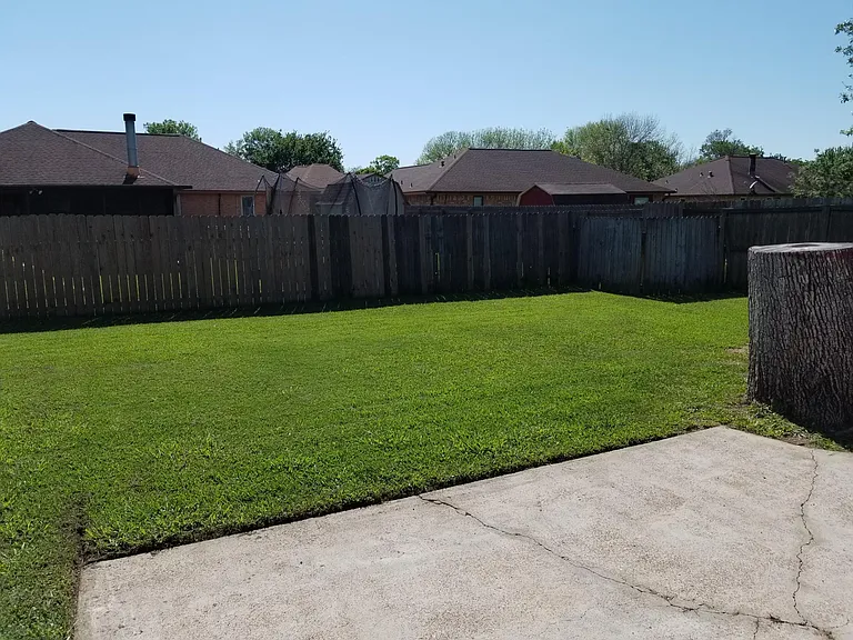 518 Walnut St — Photo 18