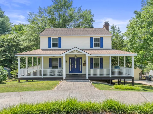 1615 Derby Ln, Charlottesville, VA 22911