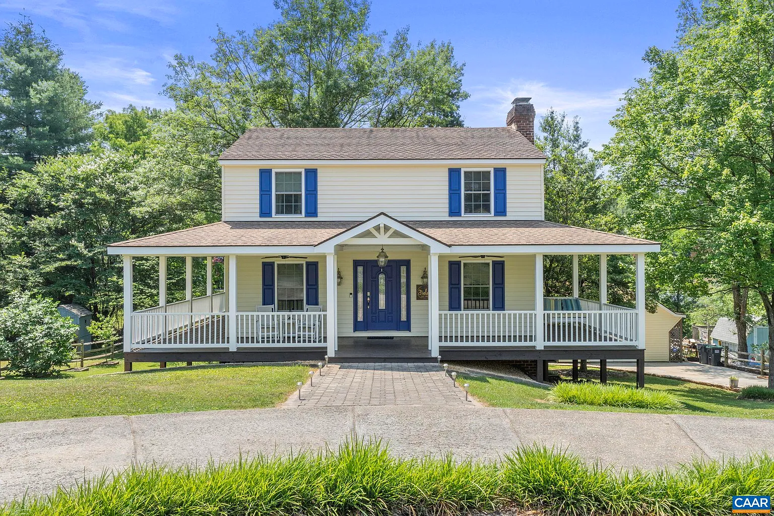 1615 Derby Ln photo 1
