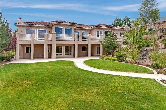 1585 Star Way photo 1