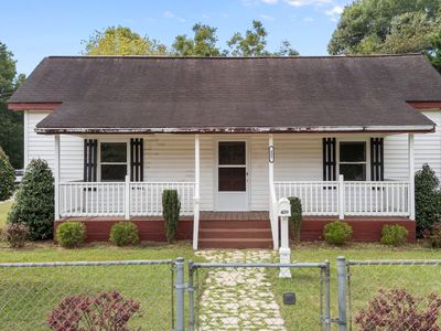 409 W Dr Martin Luther King Jr Way, Selma, NC, 27576