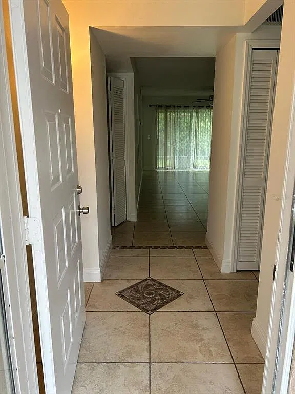 2 bed, 2.0 bath, 1013 sqft, $1,750 — Photo 2