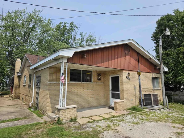 8820 Anchor Bay Dr, Algonac, MI 48001