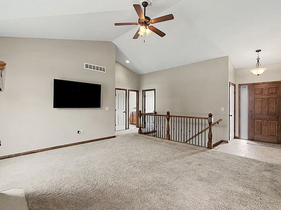 4th image of 4403 N Cimarron St