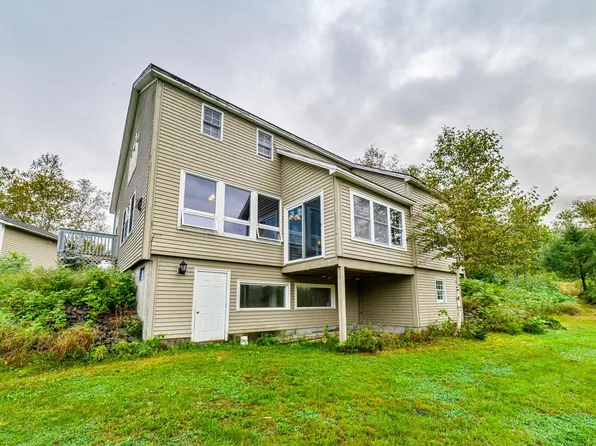 29 Village Road, Shelburne, NH 03581