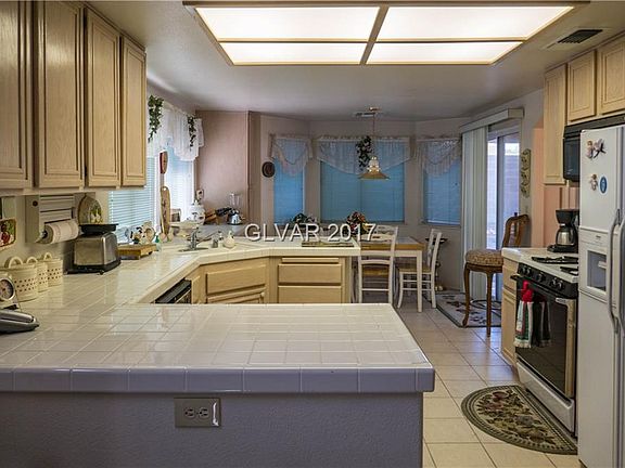 4th image of 4605 Verano Dr