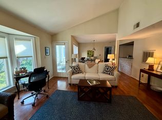 911 Washington St APT 302, Raleigh, NC 27605