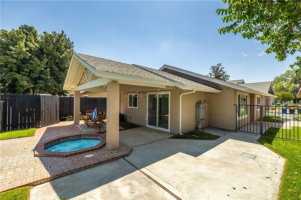 Listing photo 8 of 60