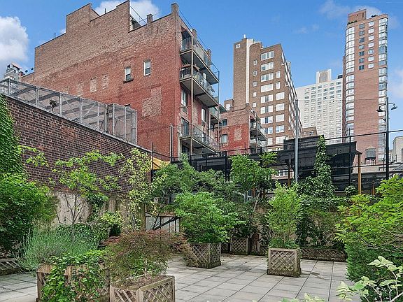 5th image of 340 E 64th St APT 2C