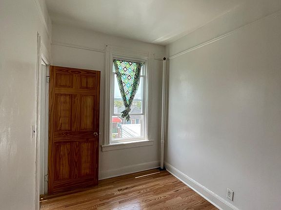 4th image of 847 E 220th St APT 3