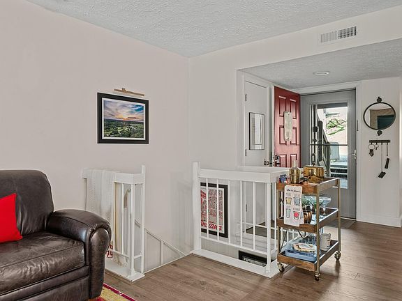 5th image of 9006 S Pointe Ridge Ln #4