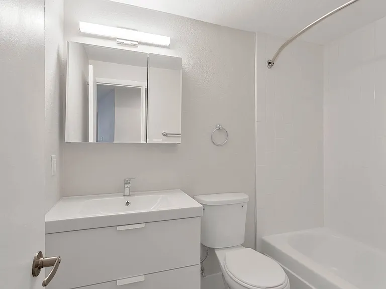 10 South Penn — Photo 8
