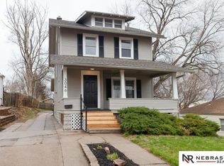 3046 Huntington Ave, Omaha, NE 68112