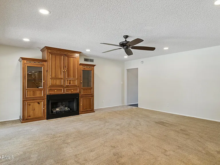 3526 E Sahuaro Dr — Photo 7