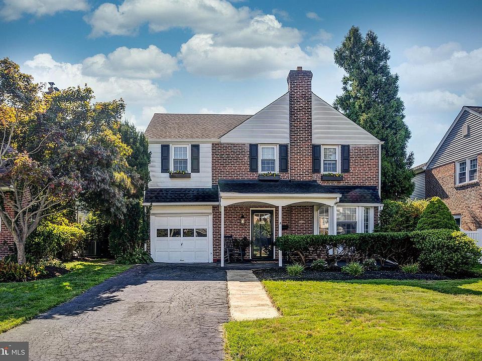 1st image of 223 Oxford Hill Ln