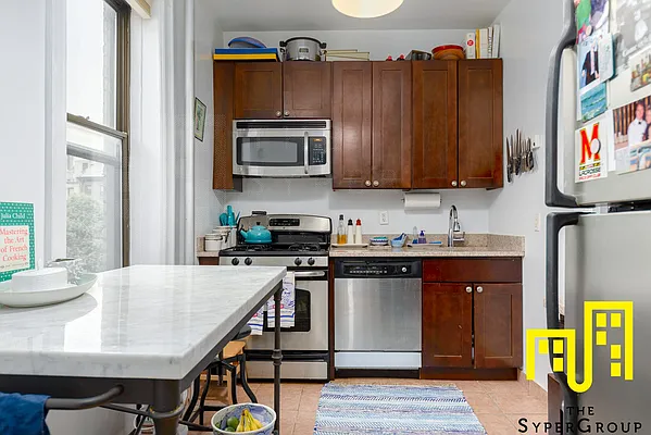 Rented by The Syper Group | media 10