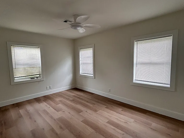 10206 N Oakleaf Ave — Photo 9