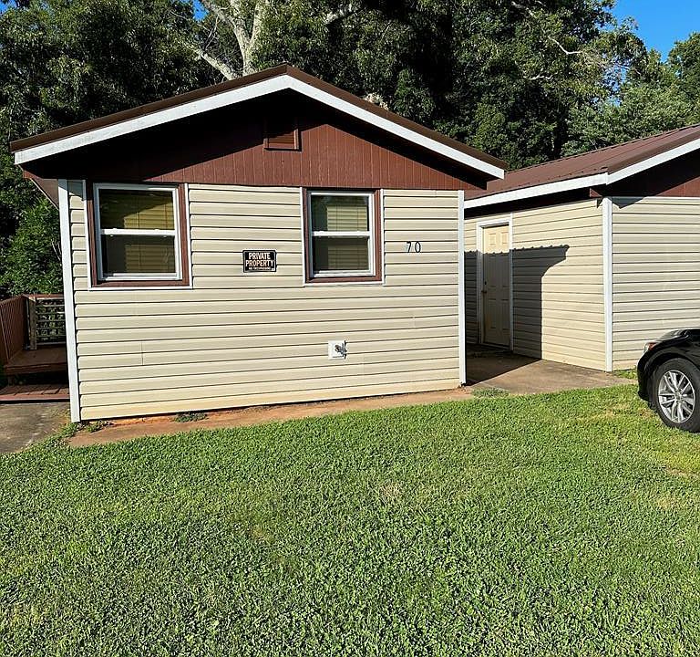 1st image of 70 Southland Dr