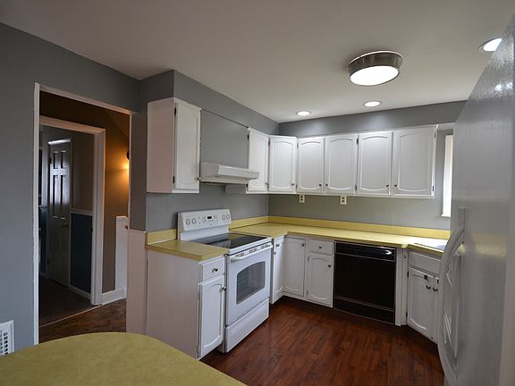 4th image of 137 Delton St