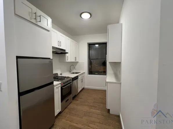 637 Bergen Avenue image 1 of 6