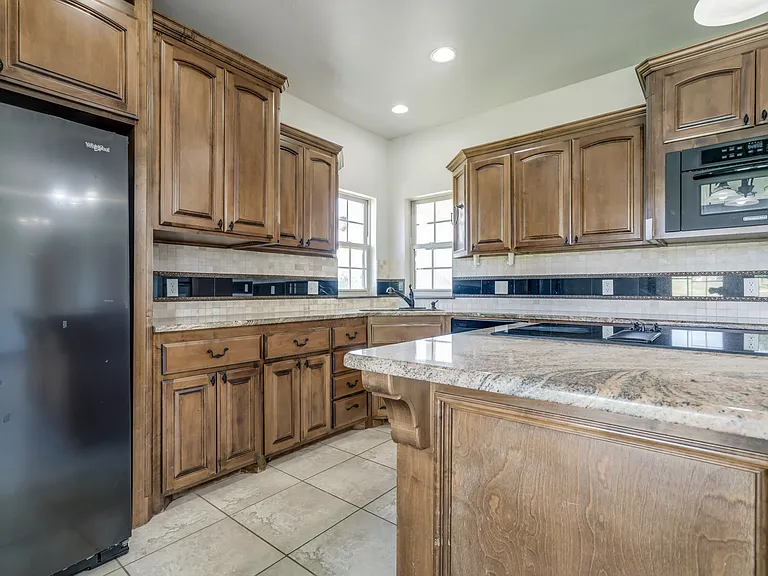 22525 Lindy Ter — Photo 27