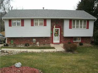 533 Friendship Dr, McKeesport, PA