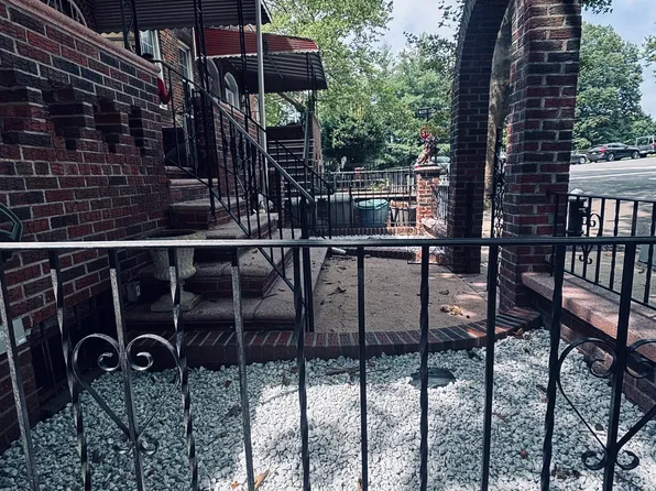 114 Terrace Place image 13 of 28