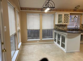 5921 Hillview Dr, Watauga, TX 76148