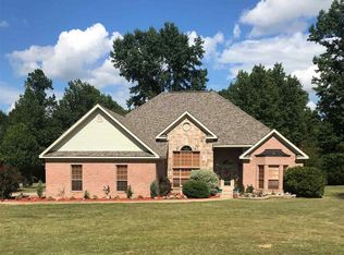 1056 Ridgewood Dr, Little Rock, AR 72206