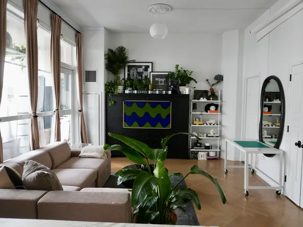 184 Kent Avenue image 3 of 19