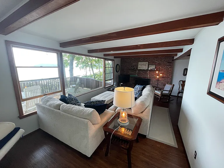91 Shore Rd — Photo 4
