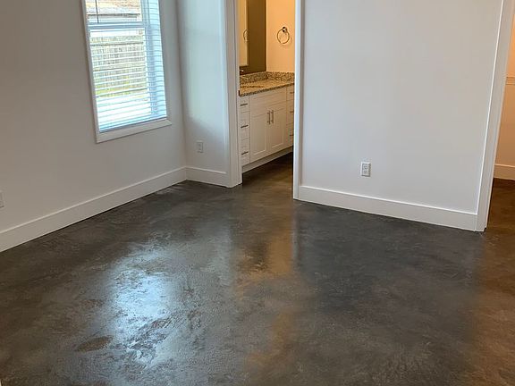 3rd image of 501 Wesley Pl #26a8d5c9b