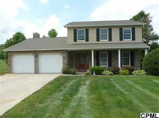 136 Ken Lin Dr, Carlisle, PA 17015
