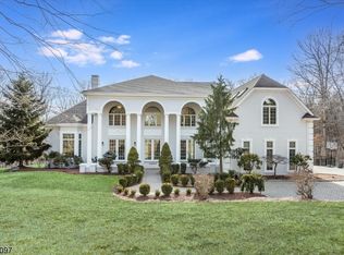 6 Bayer Ln, Boonton, NJ 07005