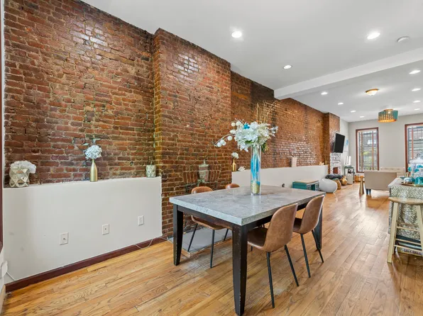 609 Lexington Avenue image 15 of 43