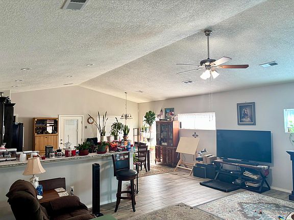 5th image of 308 Sunrise Bluffs Dr