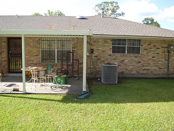 4th image of 6664 Willow Springs Ave