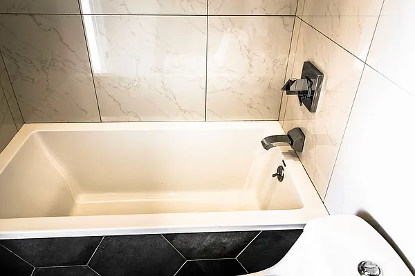 Rented by Nooklyn NYC LLC | media 66