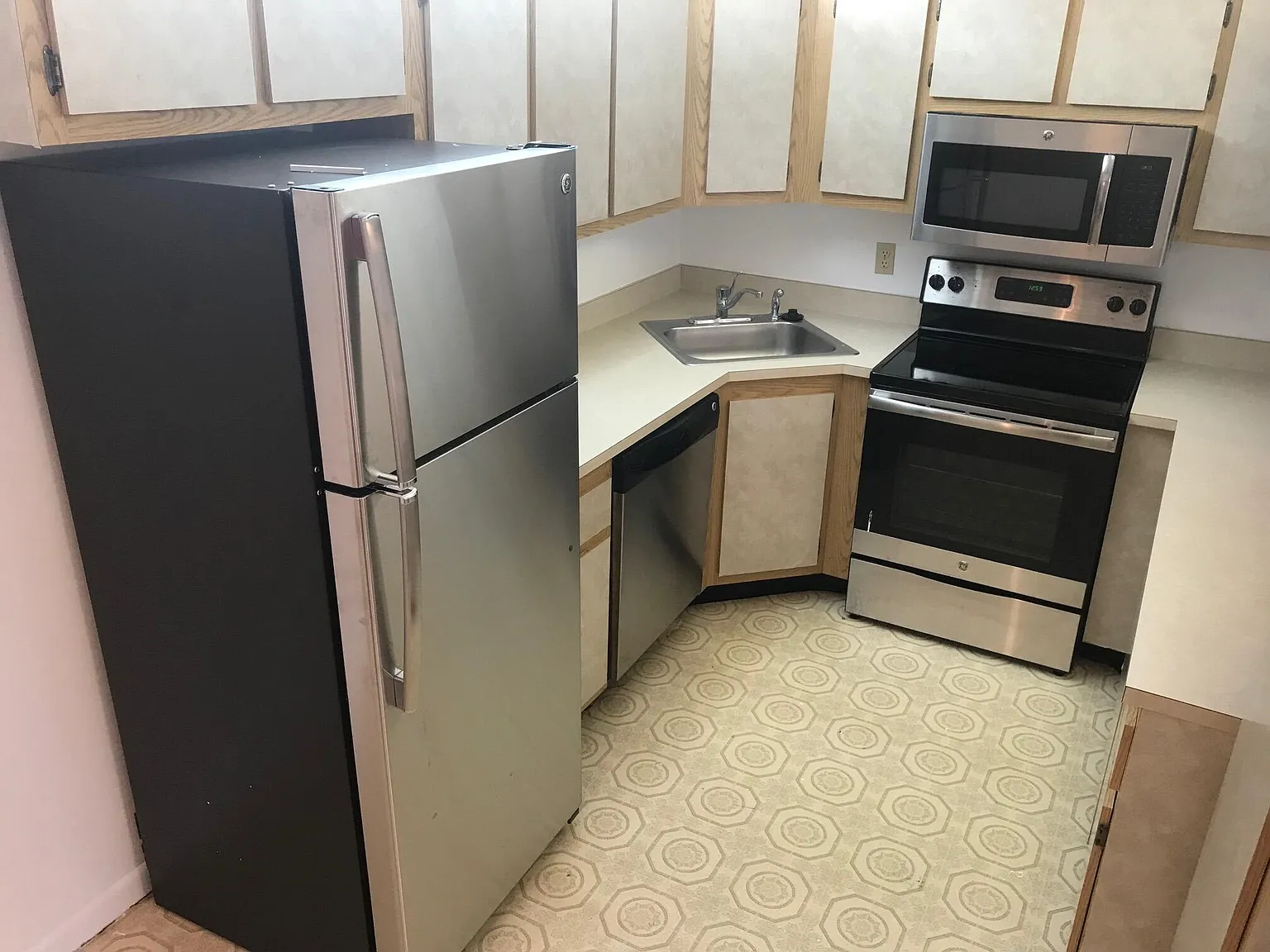 2 bed, 2.0 bath, 1106 sqft, $2,000 — Photo 1