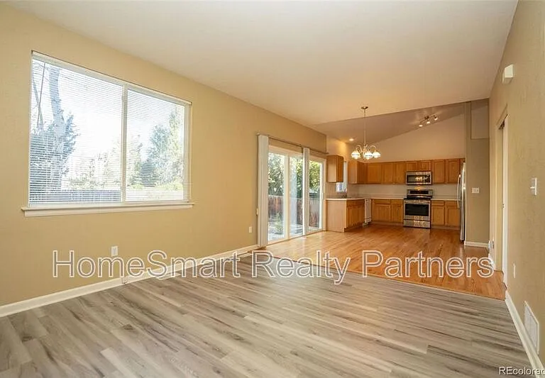 1917 Wildrose Dr — Photo 8