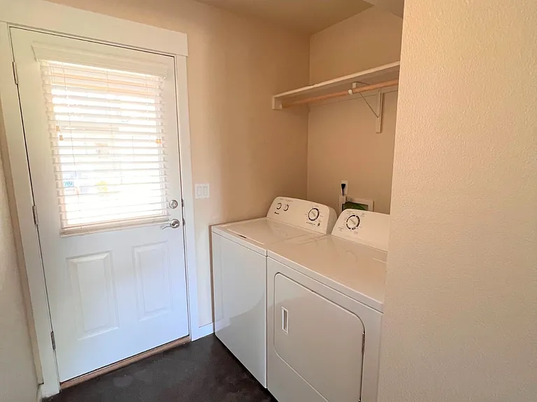 8834 W Pine Valley Ln #1 — Photo 4