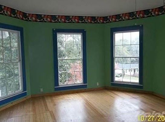 5th image of 219 S Garden St