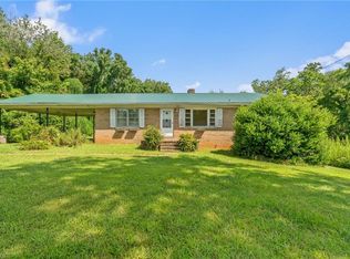 2075 W Clemmonsville Rd, Winston Salem, NC 27127