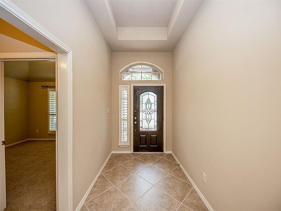 4th image of 29011 Davenport Dr