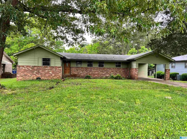 418 Davis St, Talladega, AL 35160