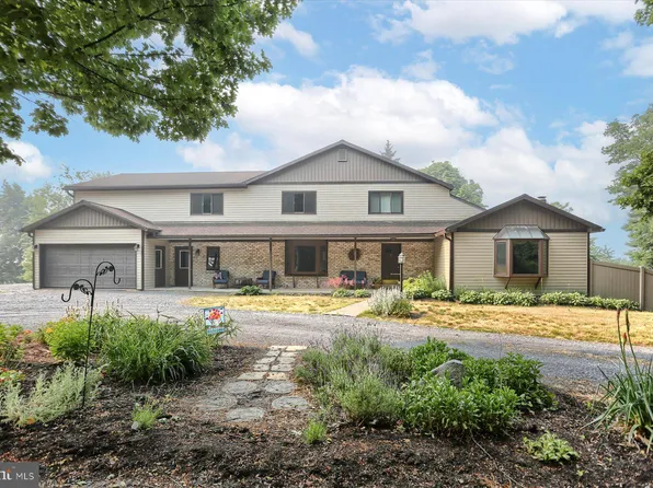850 Mount Pleasant Rd, Dauphin, PA 17018