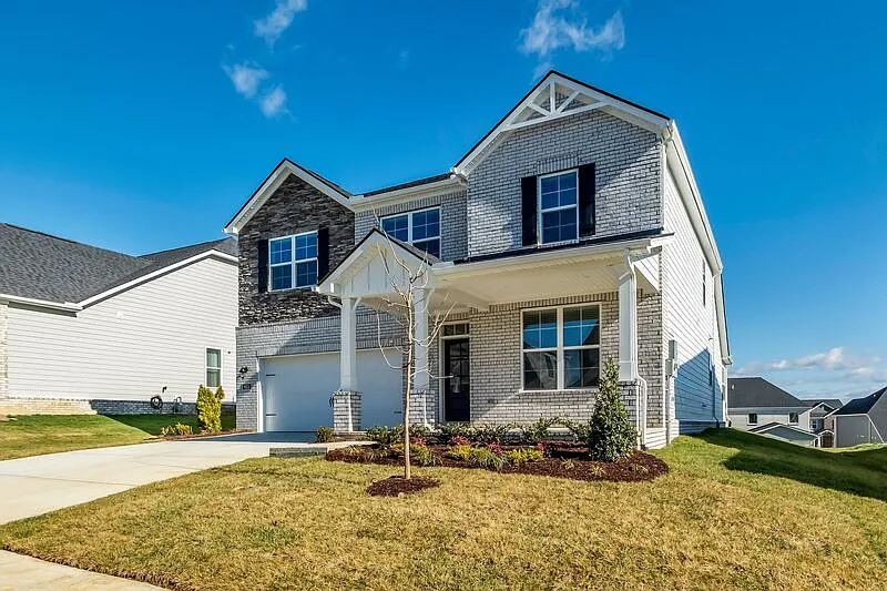 5 bed, 4.0 bath, 2884 sqft, $3,700 — Photo 2