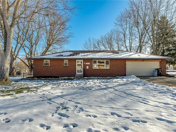 612 Merrick Dr, Dayton, OH 45434